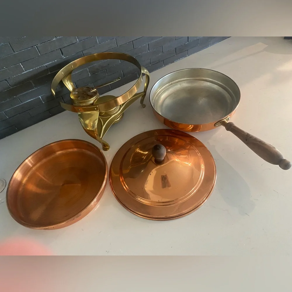 Copper and Brass Chafing Dish with Wooden Handle Made in Italy 9” Pan